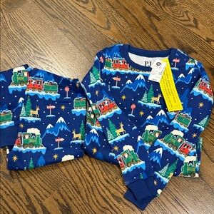 NWT- unisex Holiday TrainPajama Set